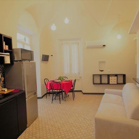 Apartament Il Geranio Finale Ligure Zewnętrze zdjęcie