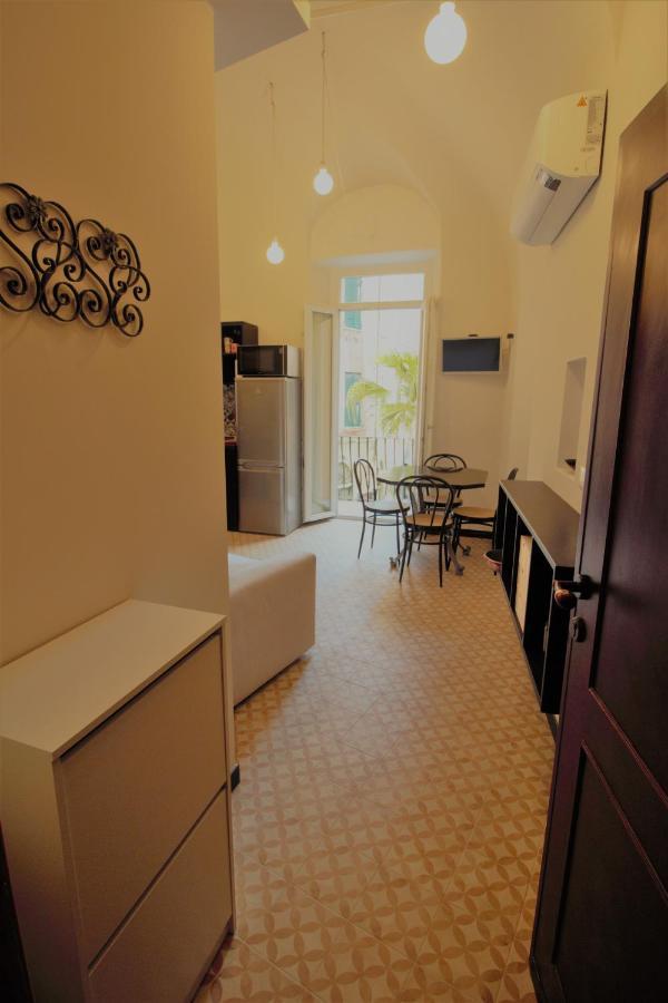 Apartament Il Geranio Finale Ligure Zewnętrze zdjęcie